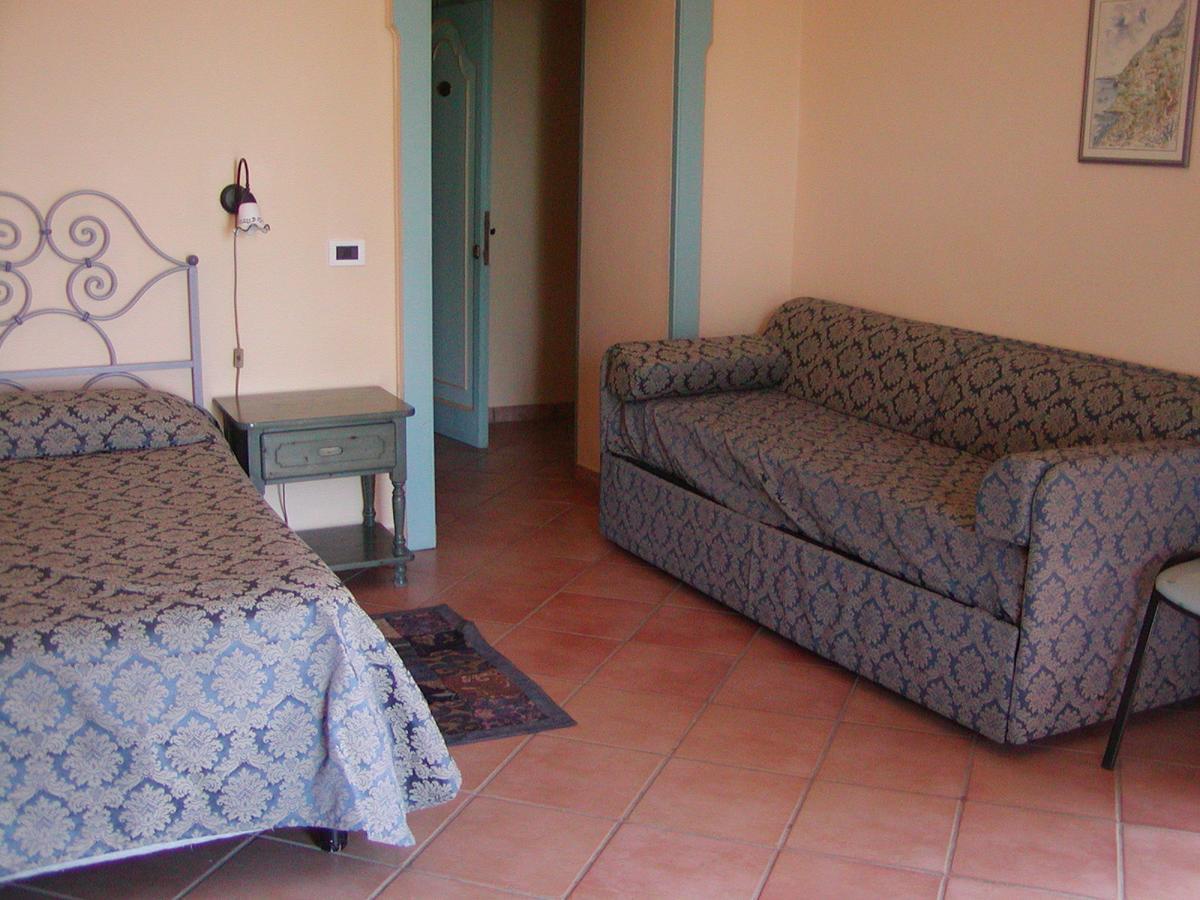 فيلا فيكو إيكوينسفي Agriturismo La Ginestra المظهر الخارجي الصورة